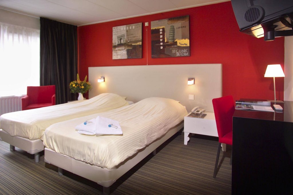 Фото отеля 3