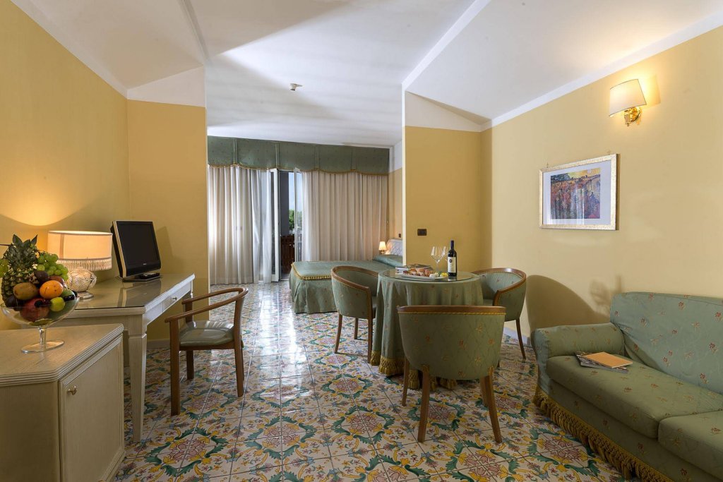 Фото Hotel Leonessa