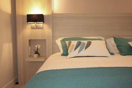 Внешний вид отеля Le Cornouaille Hotel в Беноде, фото 3