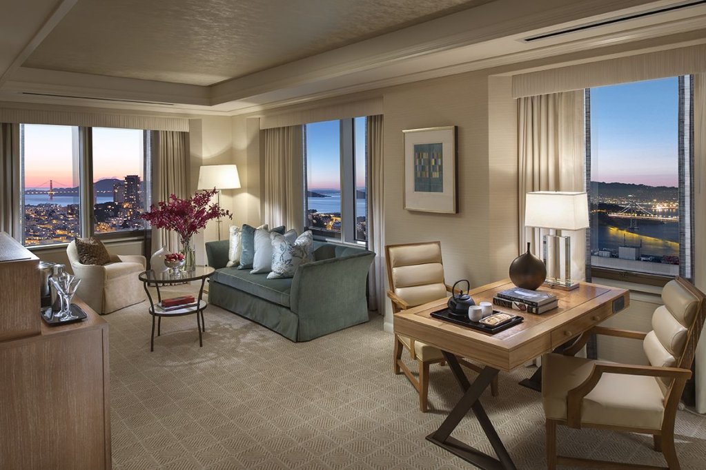 Фото Four Seasons Hotel San Francisco at Embarcadero