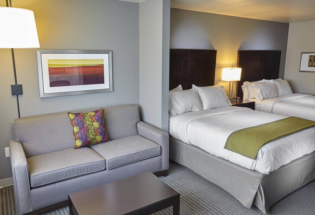 Фото Holiday Inn Express & Suites Tulsa Ne - Claremore, an Ihg Hotel