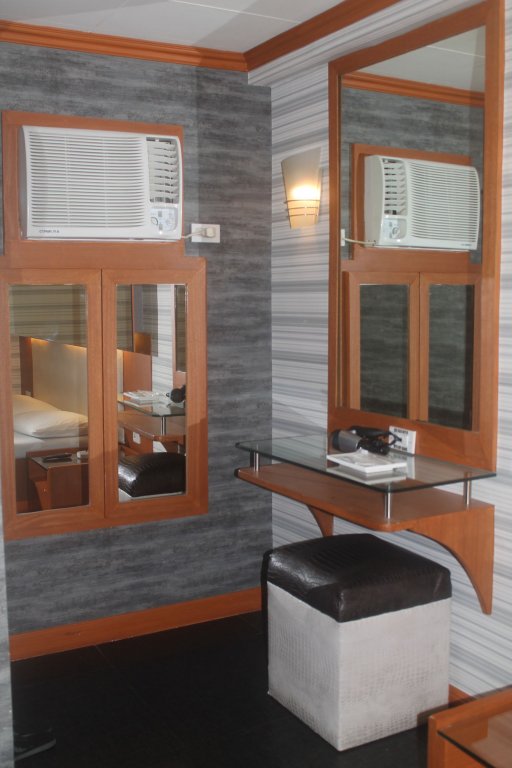 Фото Victoria Court Gil Puyat