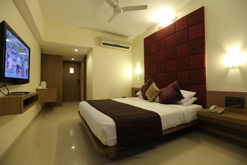 Фото Hotel Silver Inn