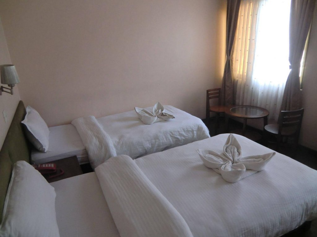 Фото Backyard Hotel