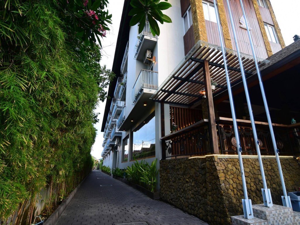 Фото Rhadana Hotel