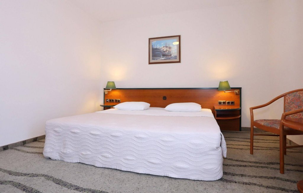 Фото Hotel Mediteran