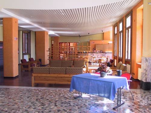 Фото Pràcatinat Hotel & Restaurant