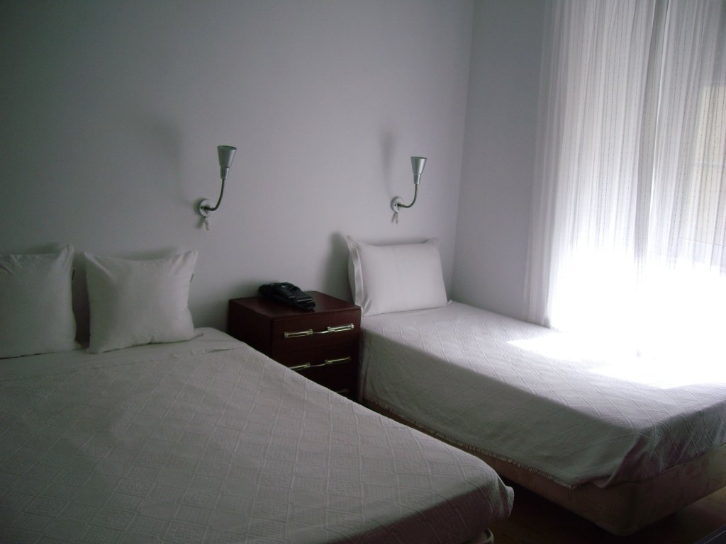 Фото Pensao Residencial Camoes