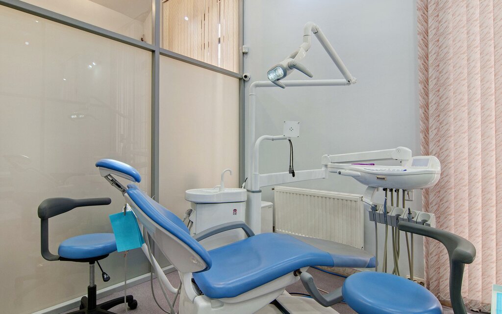 Özel ağız ve diş sağlığı klinikleri ve muayenehaneleri Dental Clinic Esteli, Moskova, foto