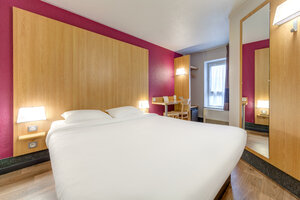 B&b Hotel Dreux Centre (Dreux, Place Mésirard, 8), hotel