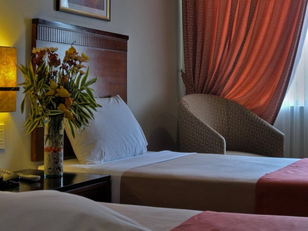 Фото Fersal Hotel Neptune Makati