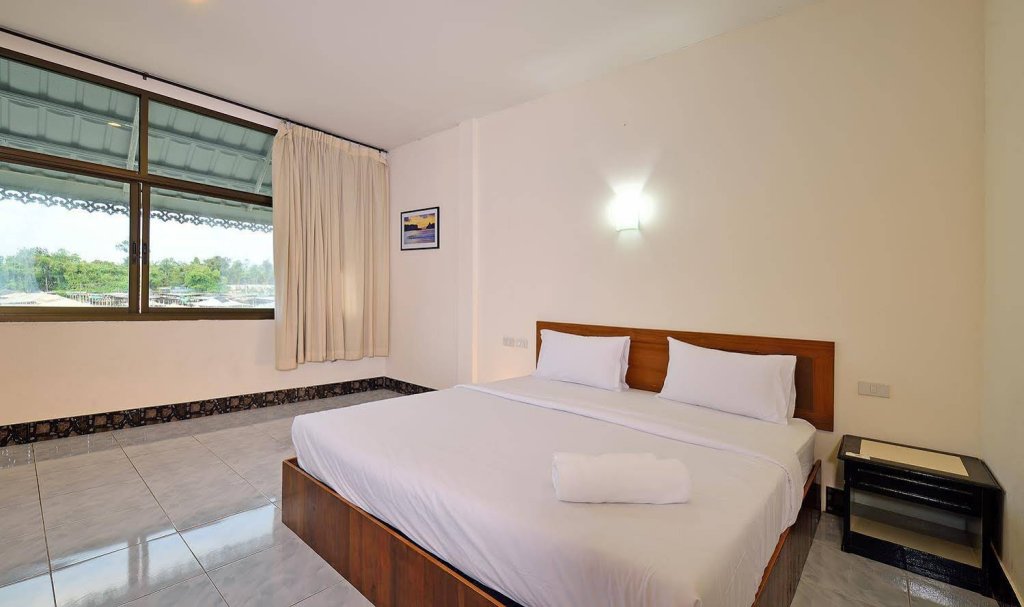 Фото Krabi Grand Place Hotel