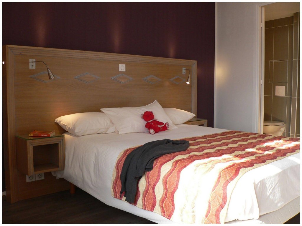 Фото Hôtel Moderne