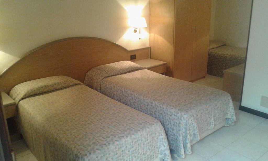 Фото Albergo Ristorante Leon d'Oro