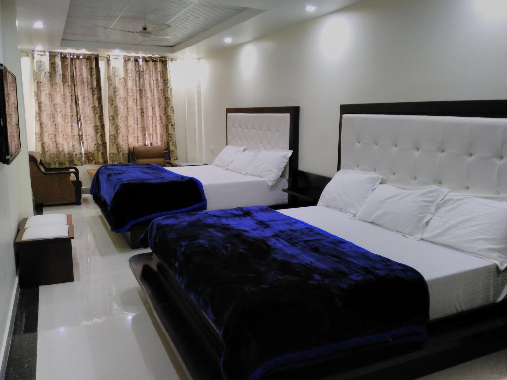 Фото Hotel Platinum Plaza