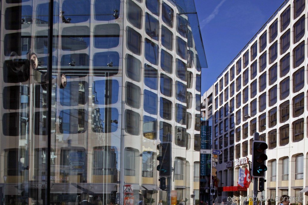 Фото Warwick Geneva