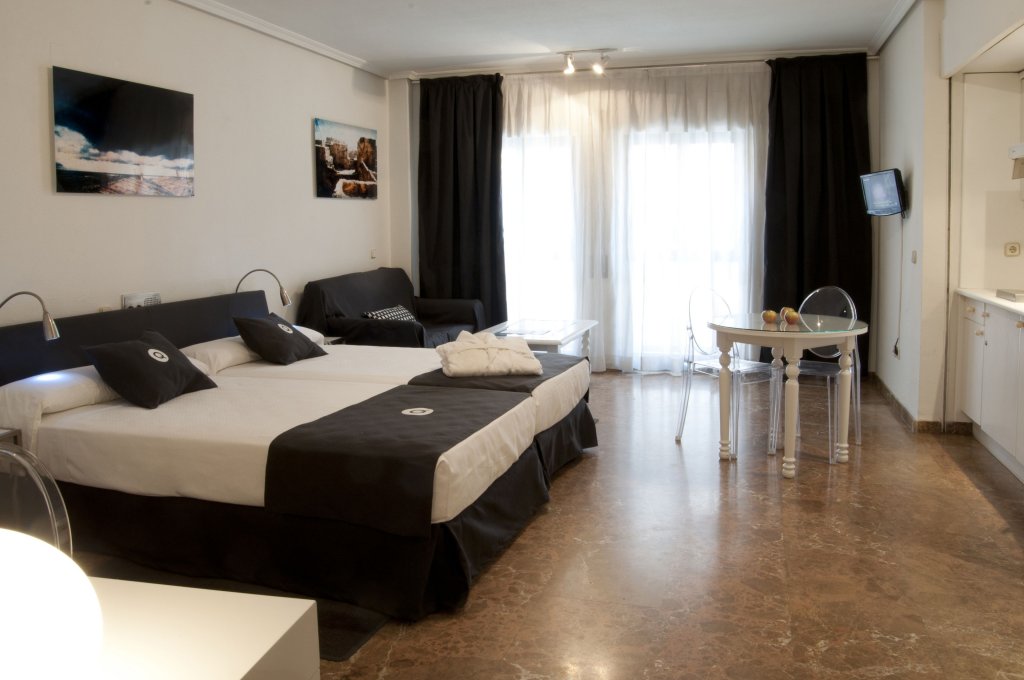 Фото Apartahotel Quo Eraso