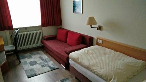 Гостиница Hotel Alfa в Ной-Изенбурге