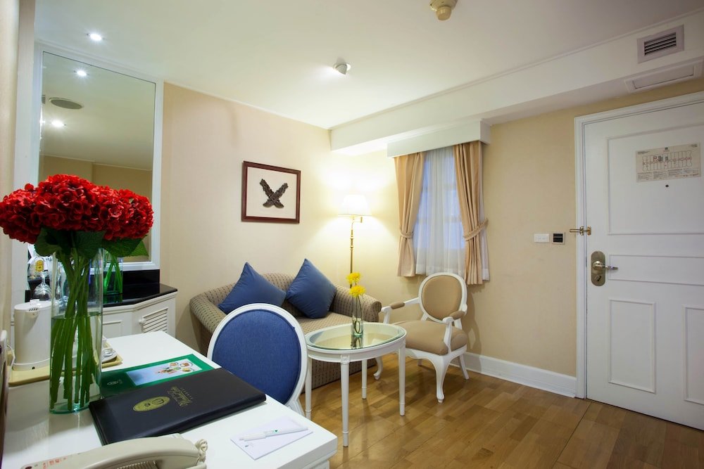 Фото Hotel Windsor Suites Bangkok