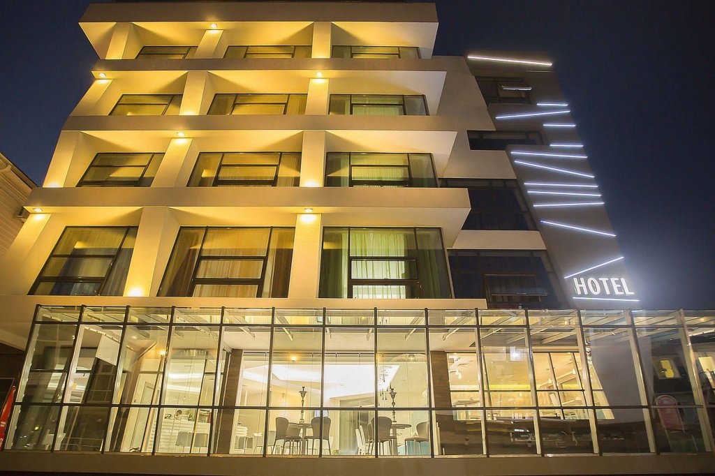 Фото Адриано