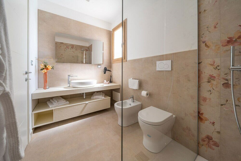 Фото Aurosa Bed and Breakfast