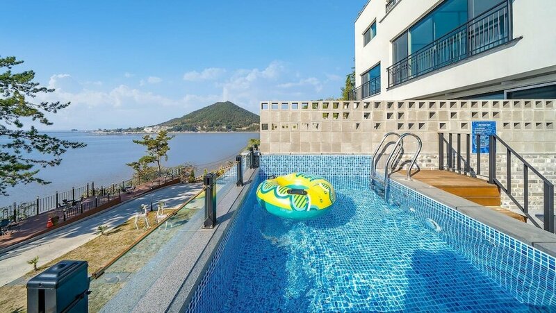 Гостиница Yeosu Fisterra SPA Poolvilla