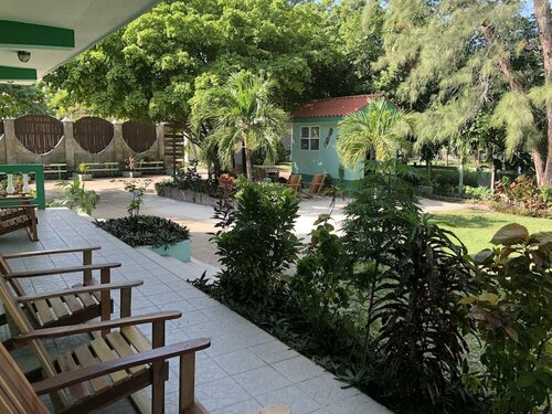 Гостиница Belize Budget Suites в Корозале