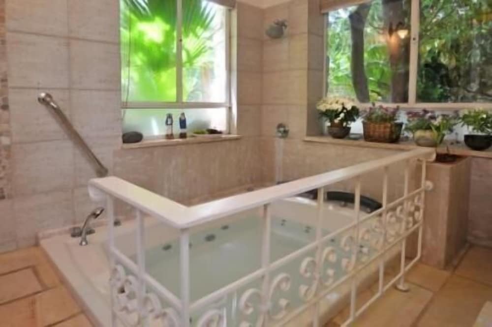 Фото Pina Balev Inn