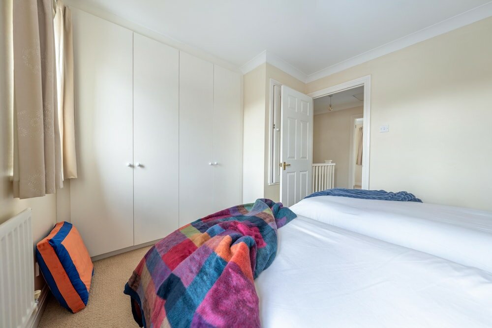 Фото Pierocks Wickets Luxury Entire House, Free Parking and Wi-fi in Maidenhead