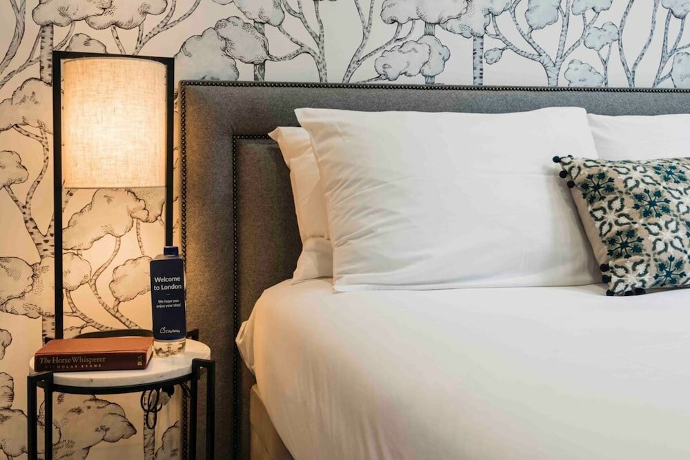 Фото Bright and Modern Bayswater Apartment