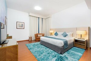 Гостиница Golden Sands Sharjah