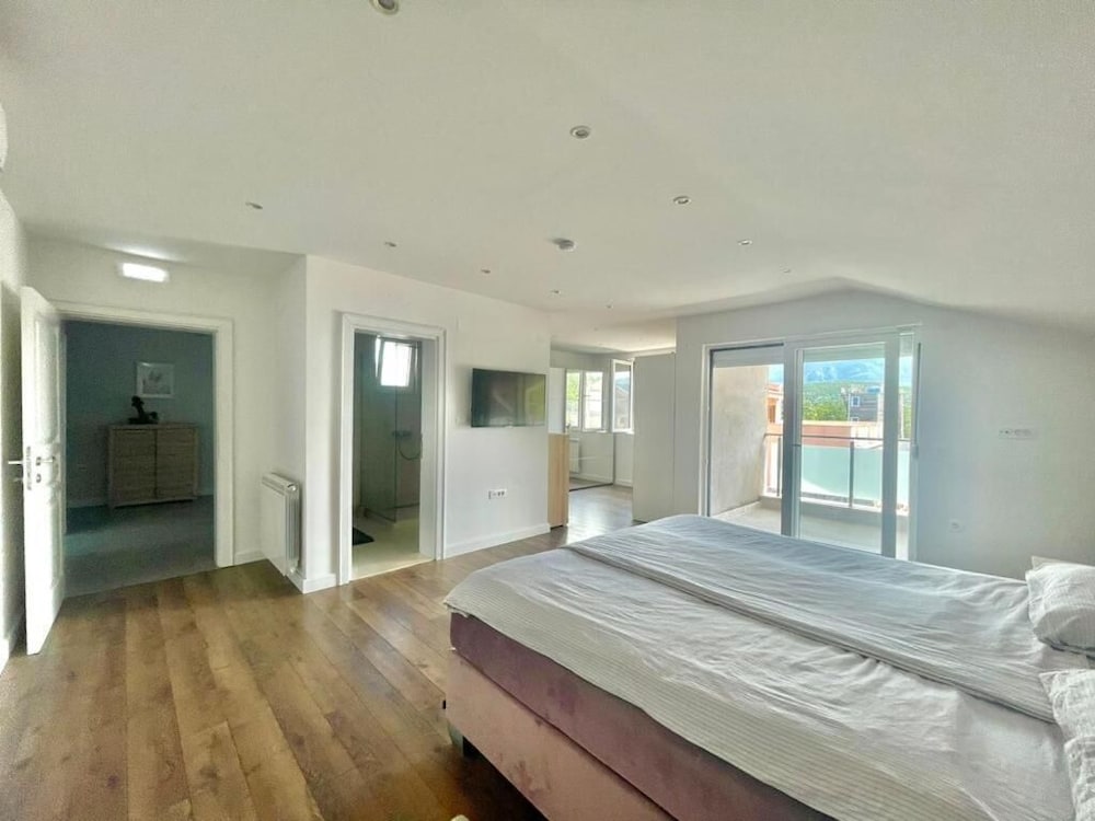 Фото Family Apartments Stefan