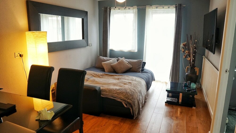 Фото North London Apartment - Edmonton