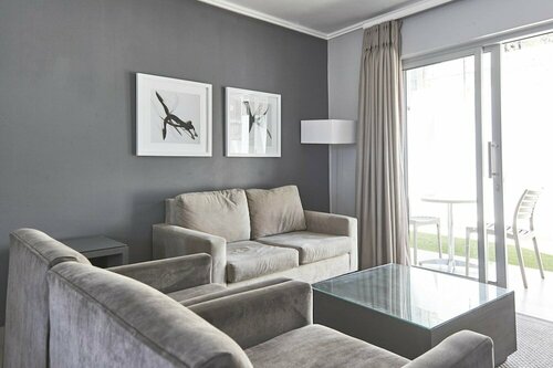 Гостиница The Residency Hurlingham в Йоханнесбурге