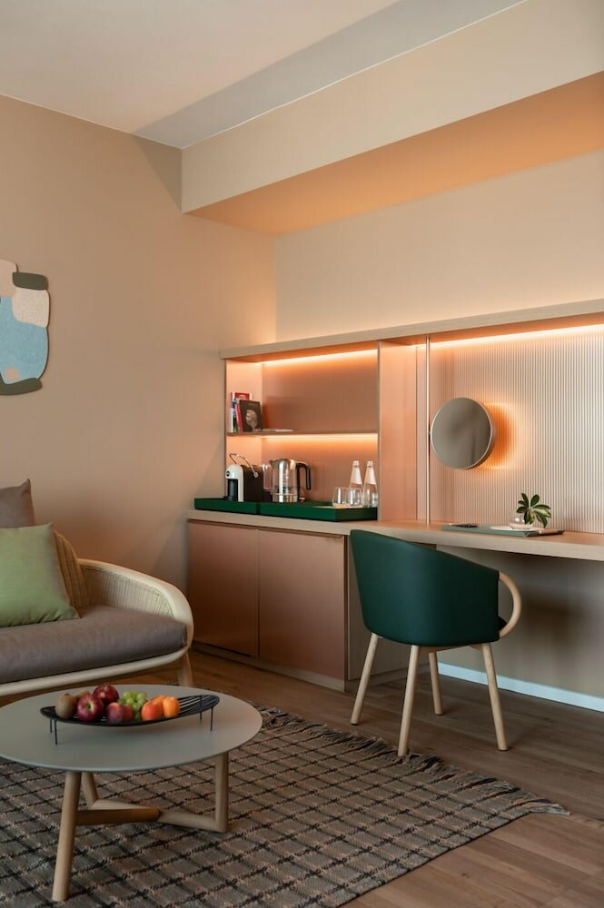 Фото Laguna Faro Suites - Adults Only & Free Beach