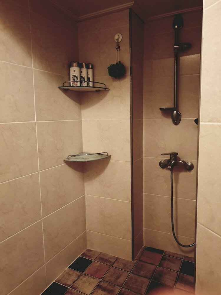 Фото Slow Tree House Hongdae - Caters to Women