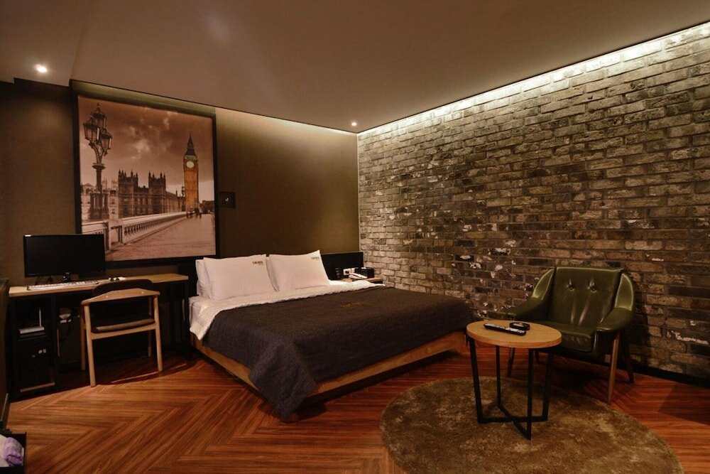 Фото Busan Deokcheon 2heaven