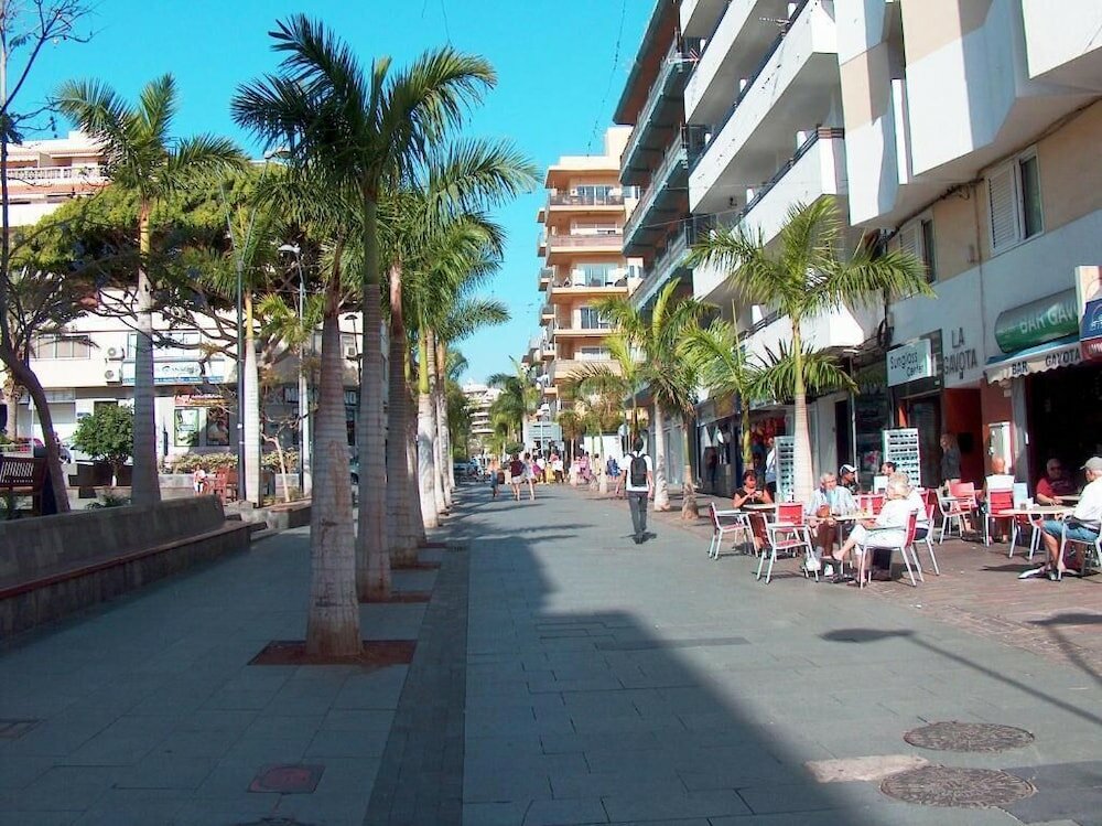 Фото Pool View Los Cristianos by HelloApartments