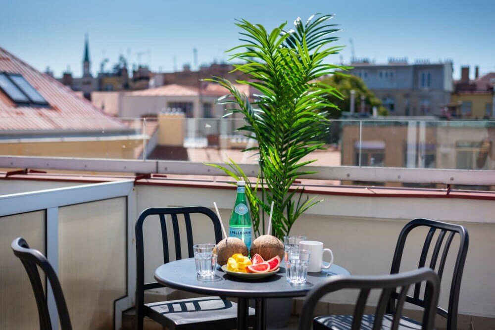 Фото Exclusive 3 bedrooms apatment in Prague