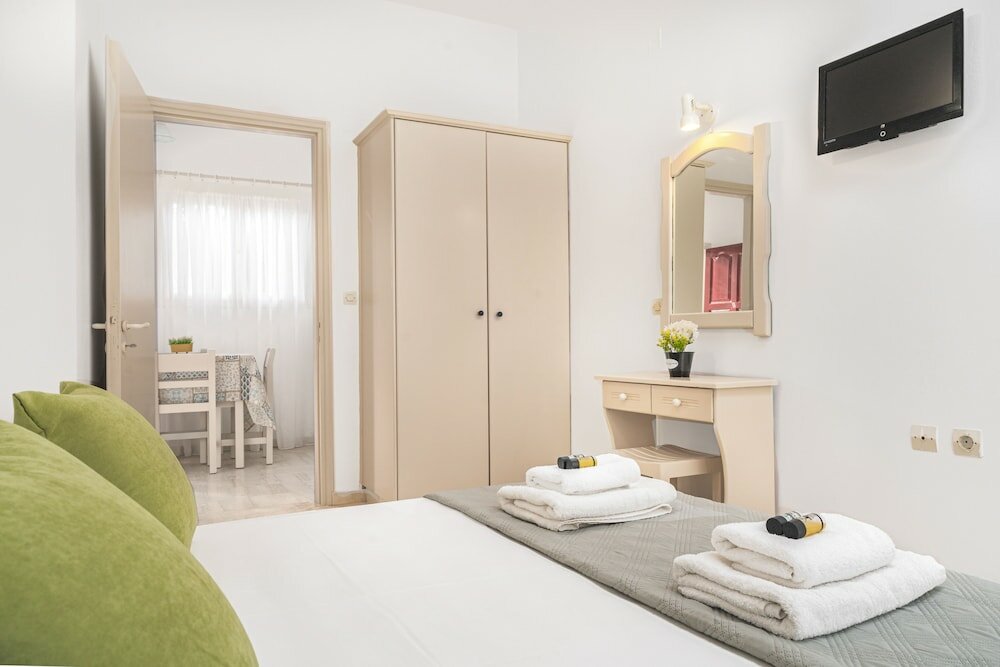 Фото Pyrgaraki Studios and Apartments