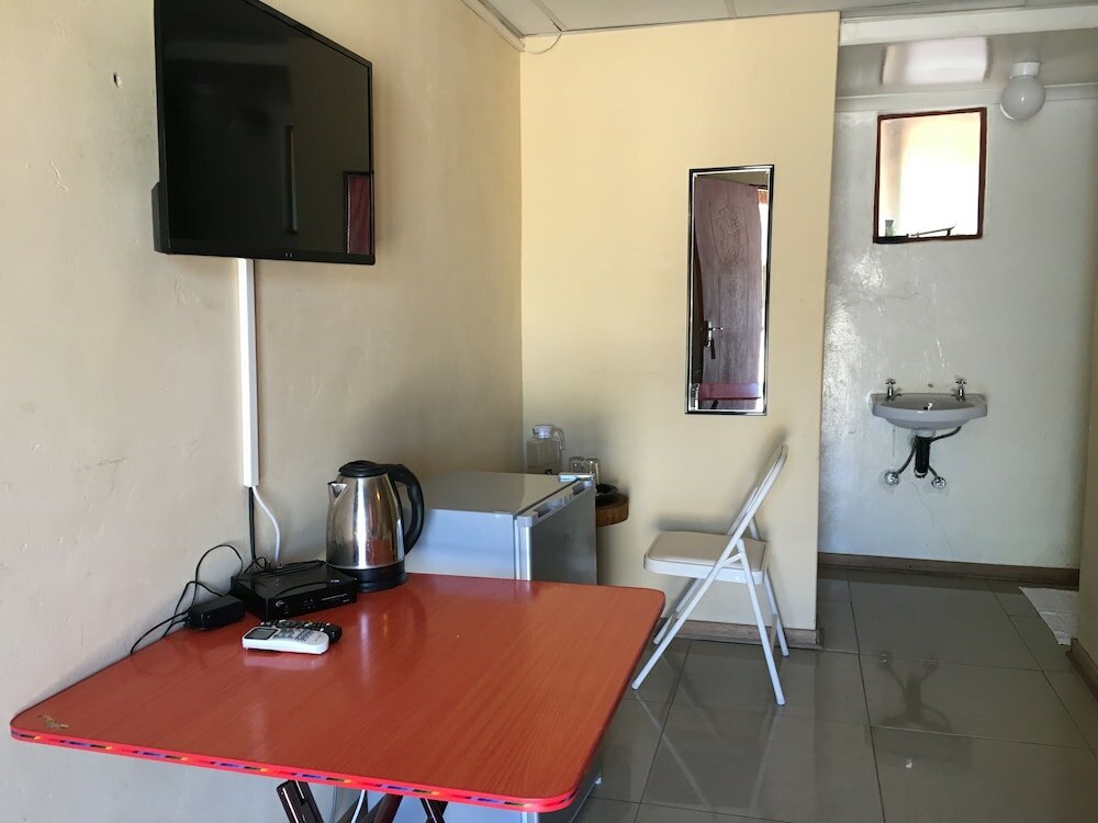 Фото Athoma Guest House