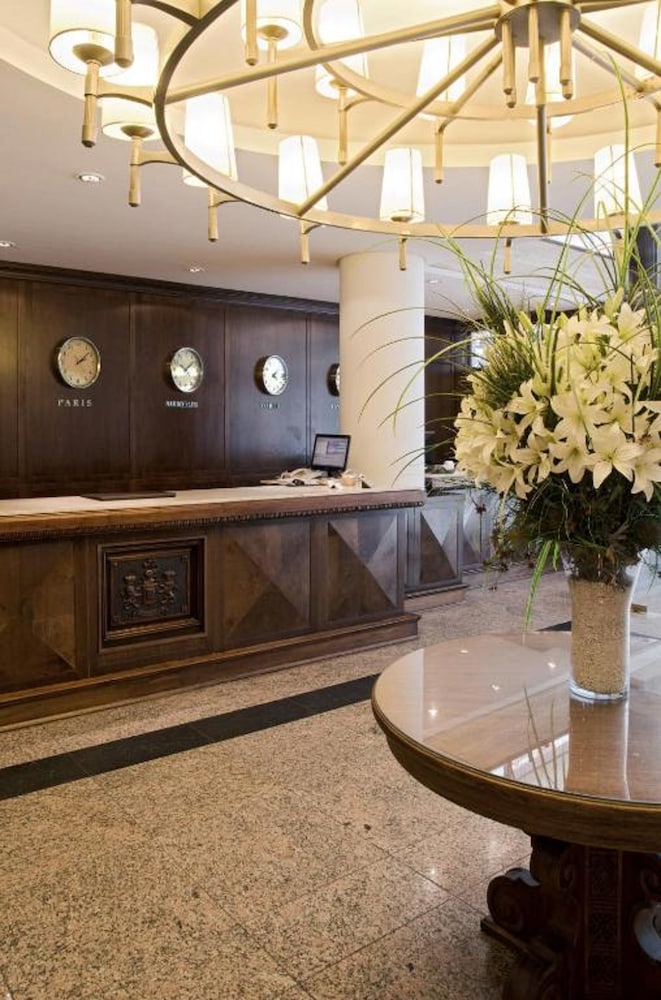 Фото Dos Reyes Hotel