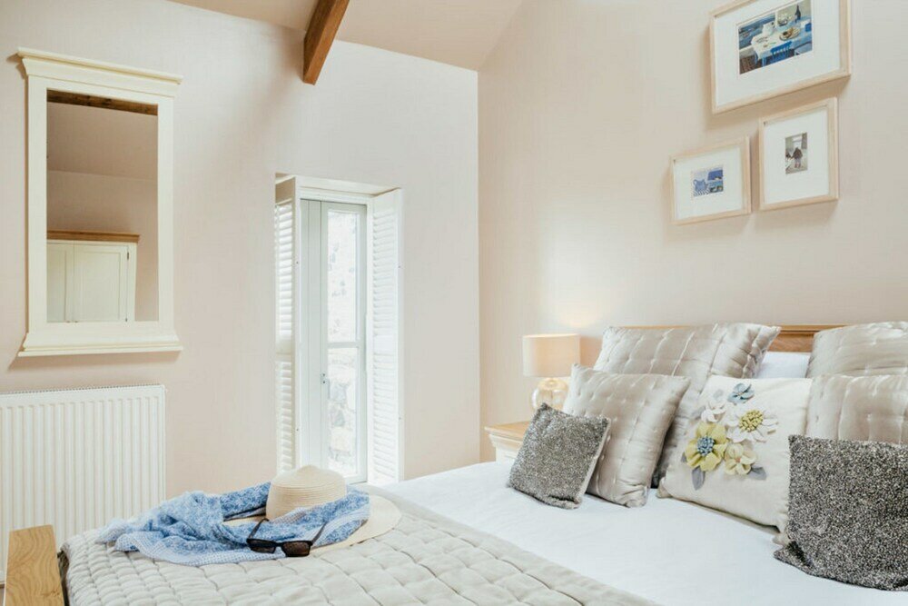 Фото Lower Trowan Cottage