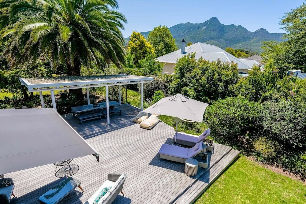 Фото No. 10 Caledon Street Guest House