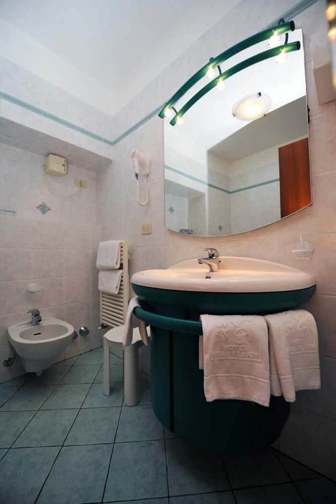 Фото Hotel Beau Sejour