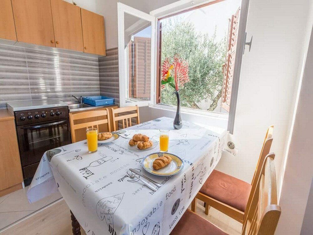 Фото Apartments Vlahušić