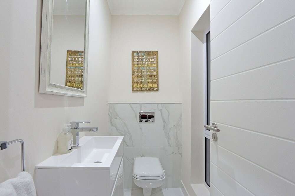 Фото Bayford House