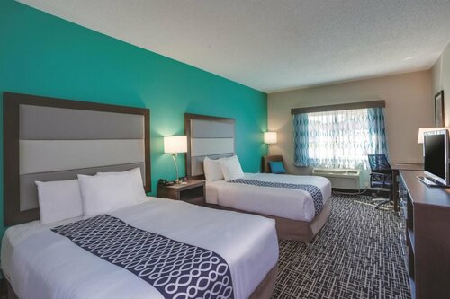 Гостиница La Quinta Inn & Suites by Wyndham Batavia