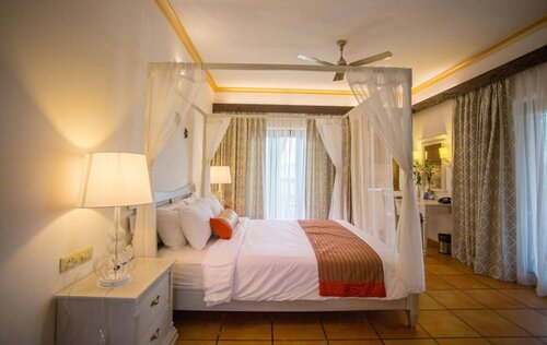 Гостиница Lazy Lagoon, Baga A Lemon Tree Resort в Арпоре