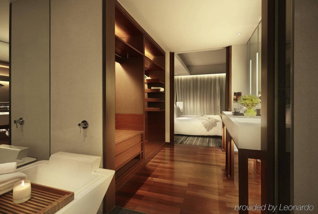 Фото Hansar Bangkok Hotel